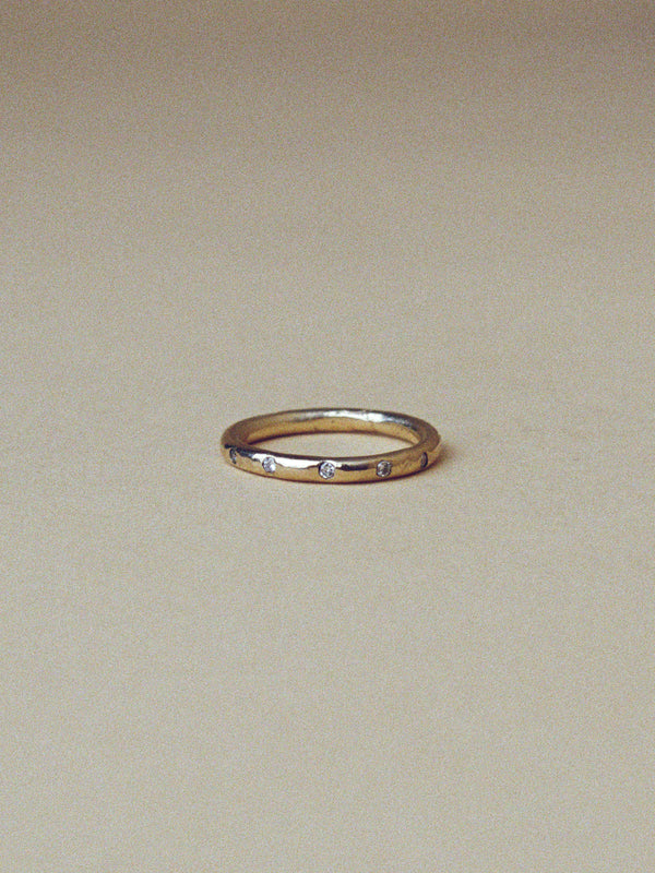 2.4mm wedding band with diamonds