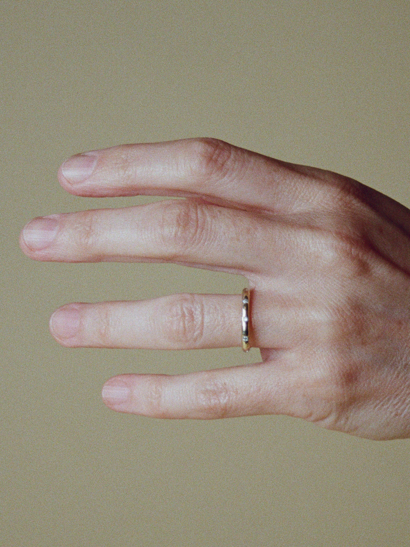 2.4mm wedding band with diamonds