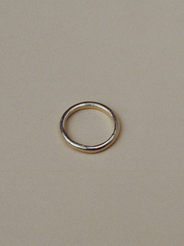 2.5mm wedding band