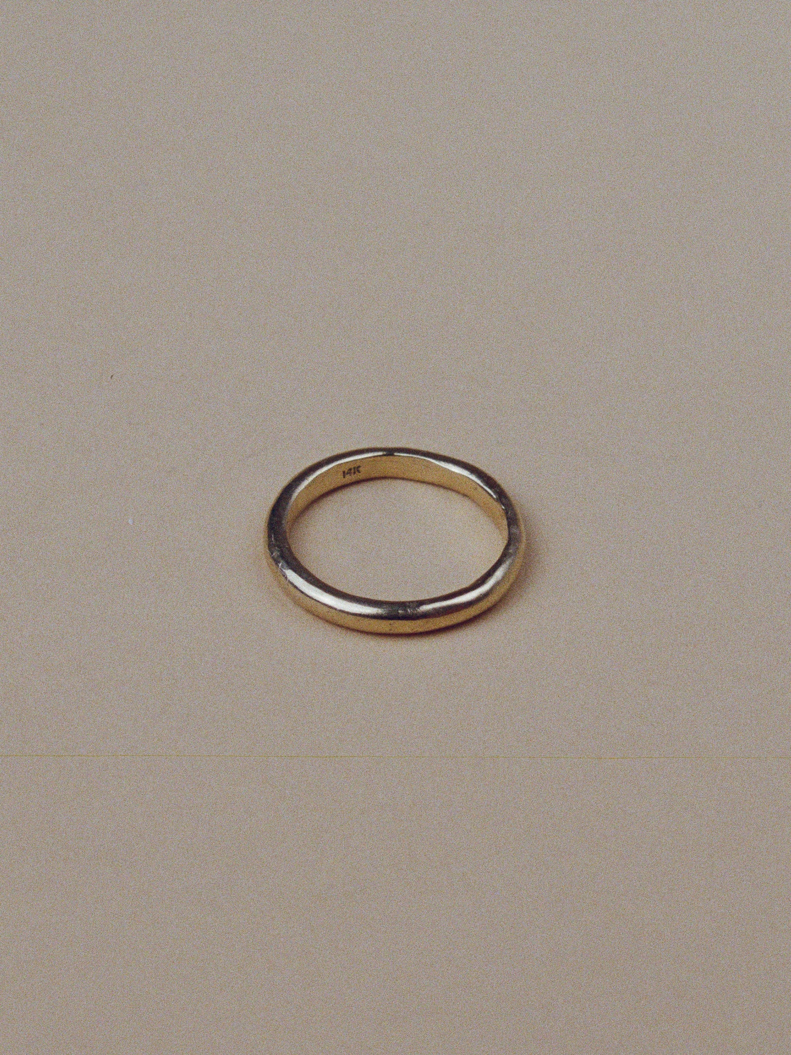 2.5mm wedding band