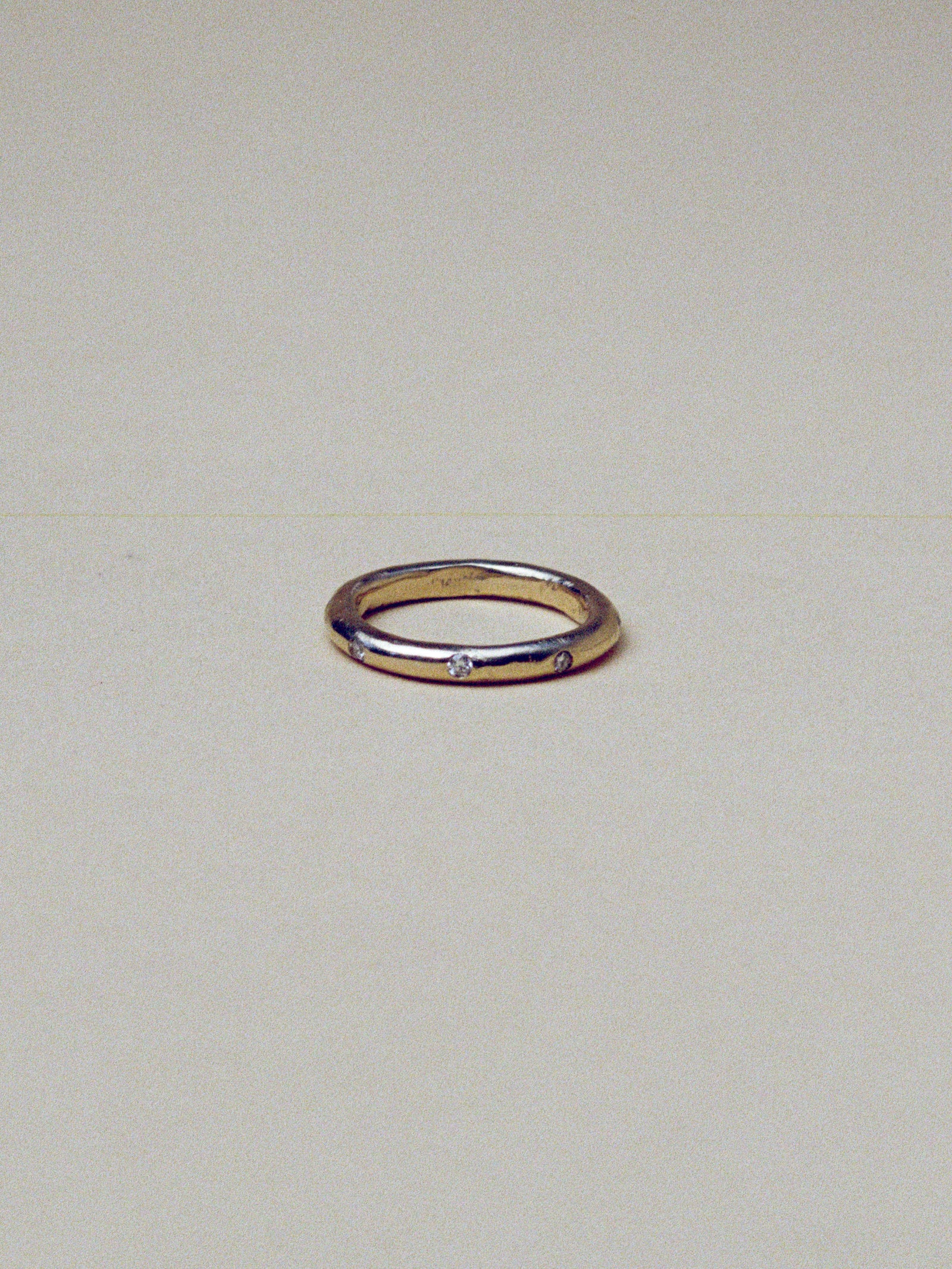 2.7mm wedding band with diamonds