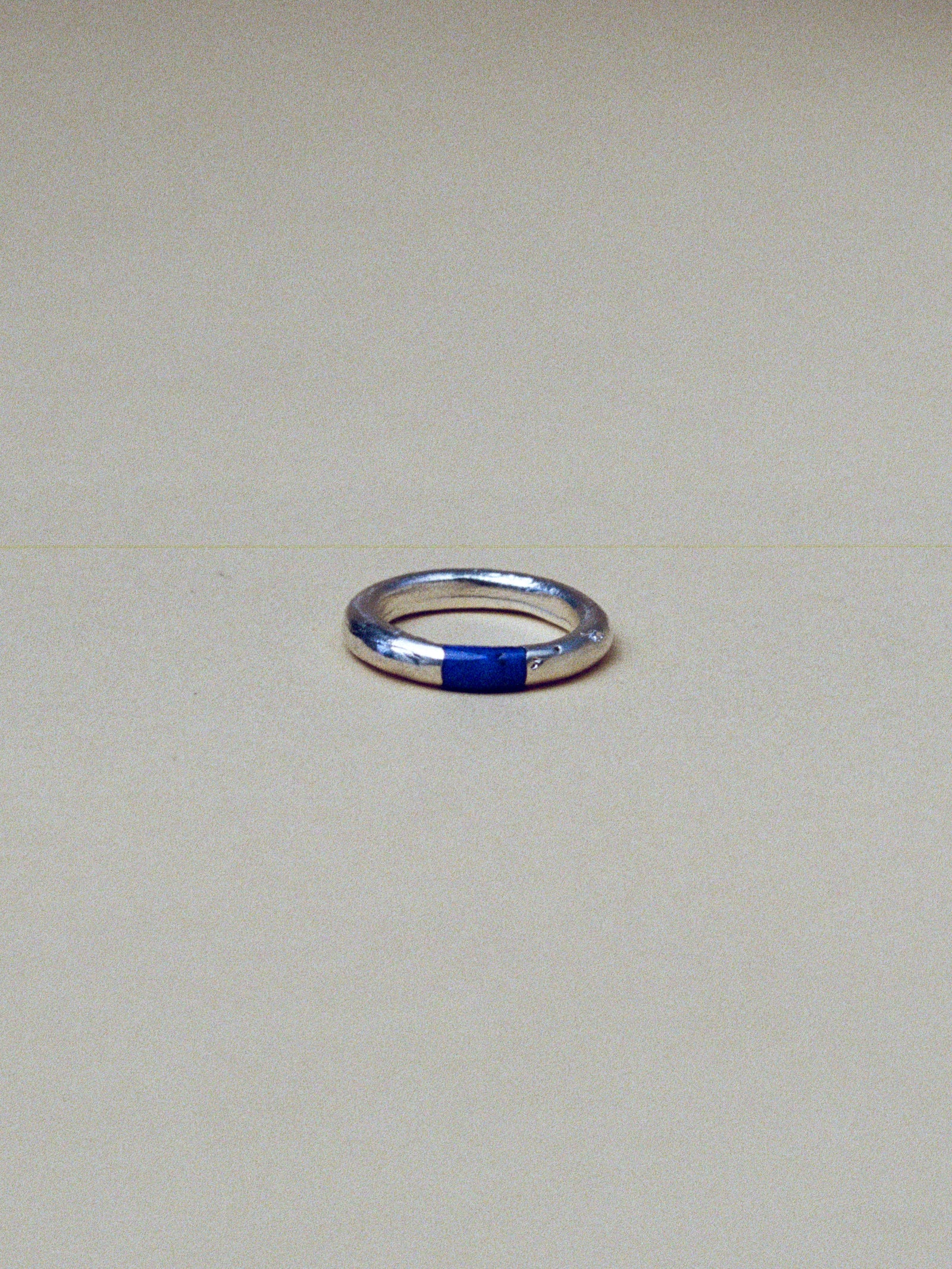 Rounded Band with Lapis Inlay