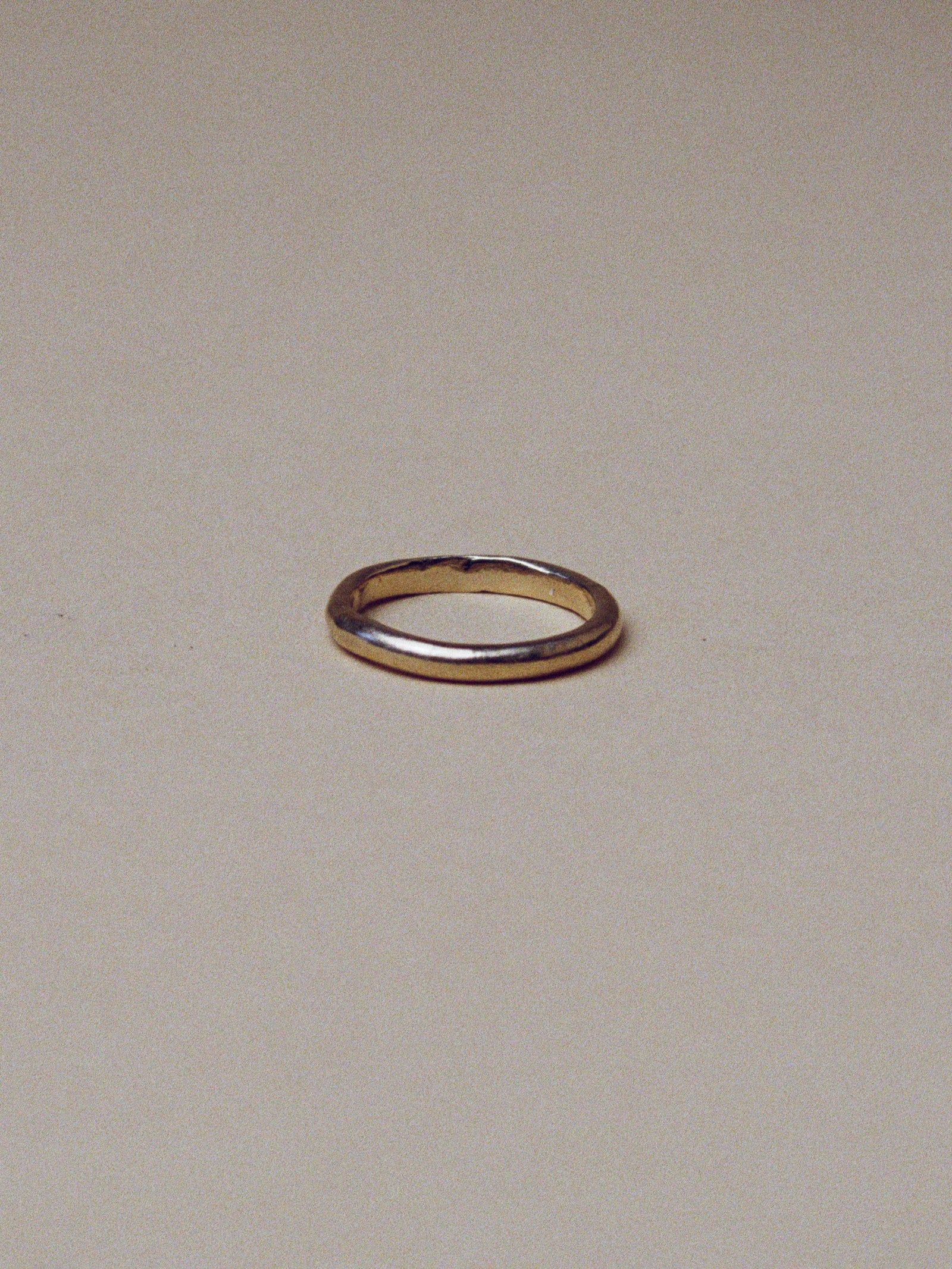 2.5mm wedding band