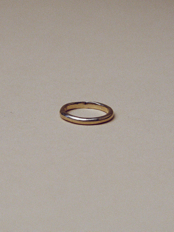 2.5mm wedding band