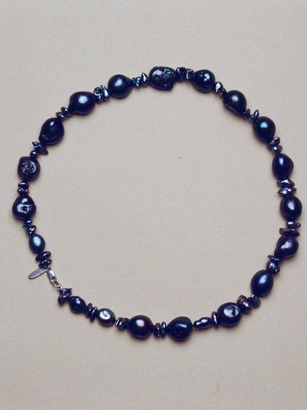 Black pearl necklace