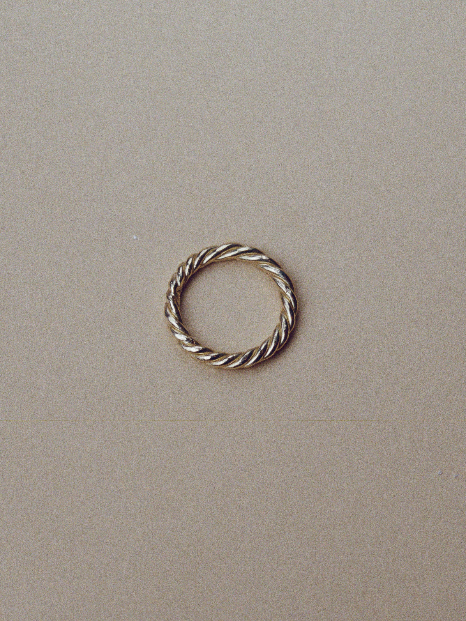 Twist band