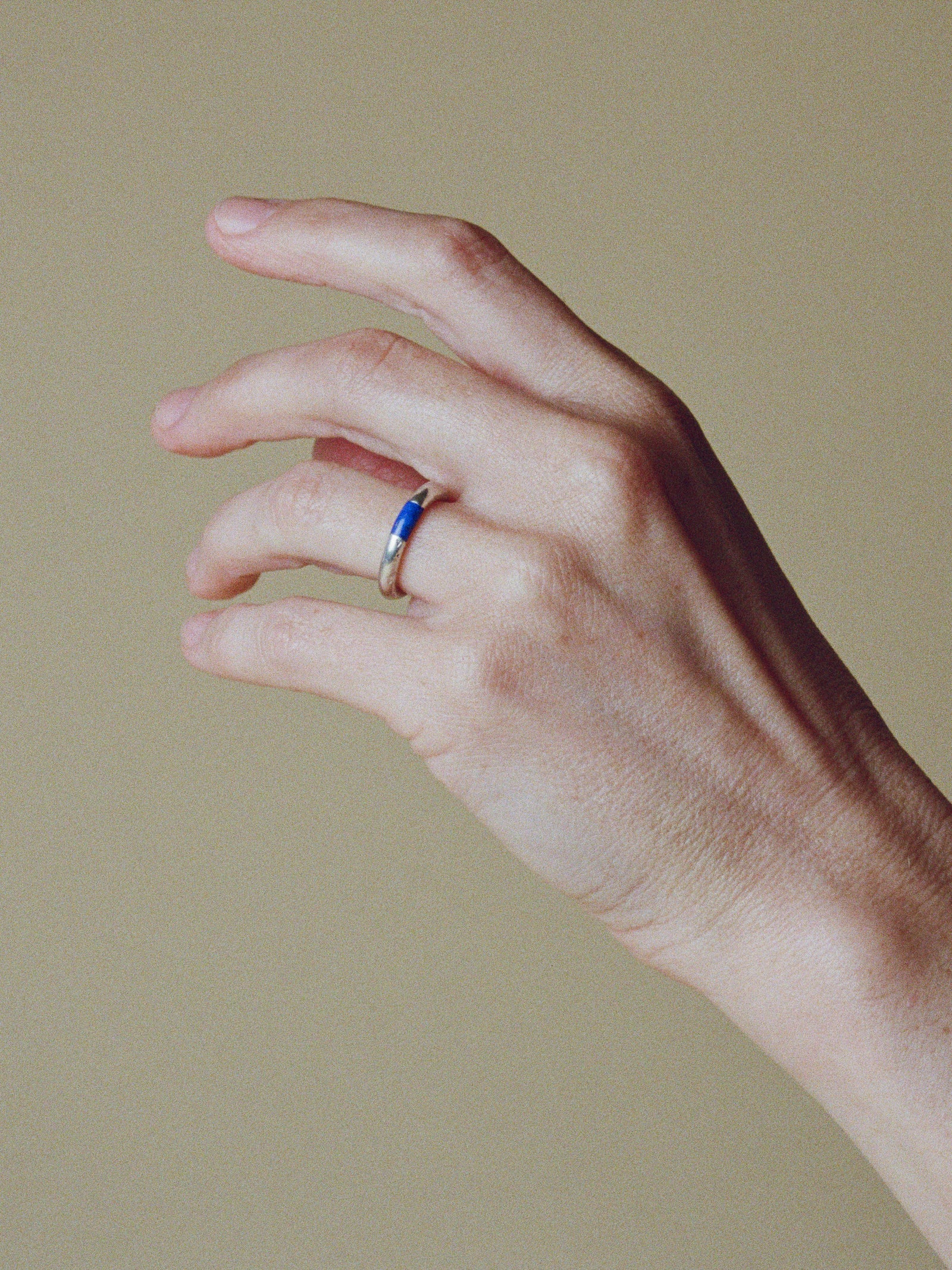 Rounded Band with Lapis Inlay