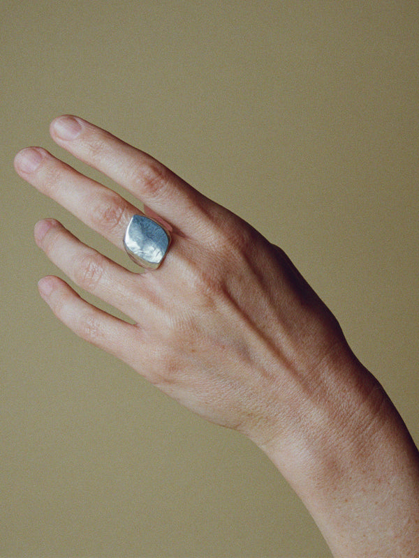 Ama Ring