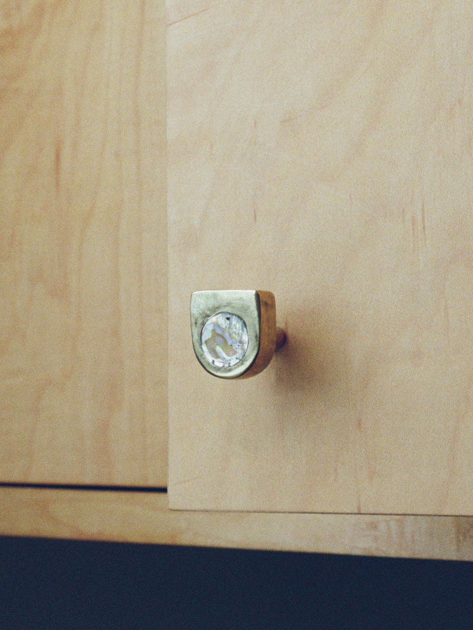 Abalone Arc Knob