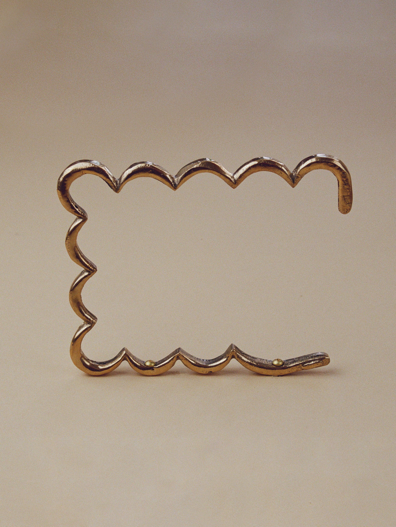 Scallop Toilet Paper Holder