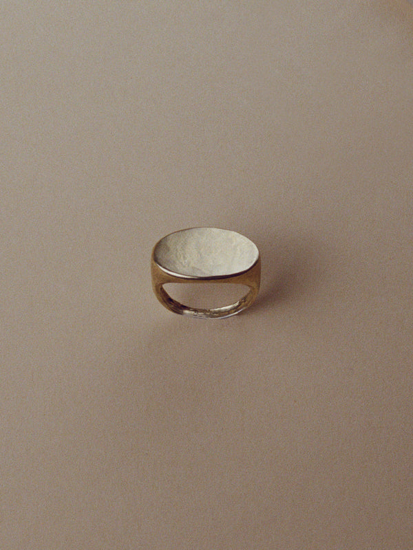 Oval Signet