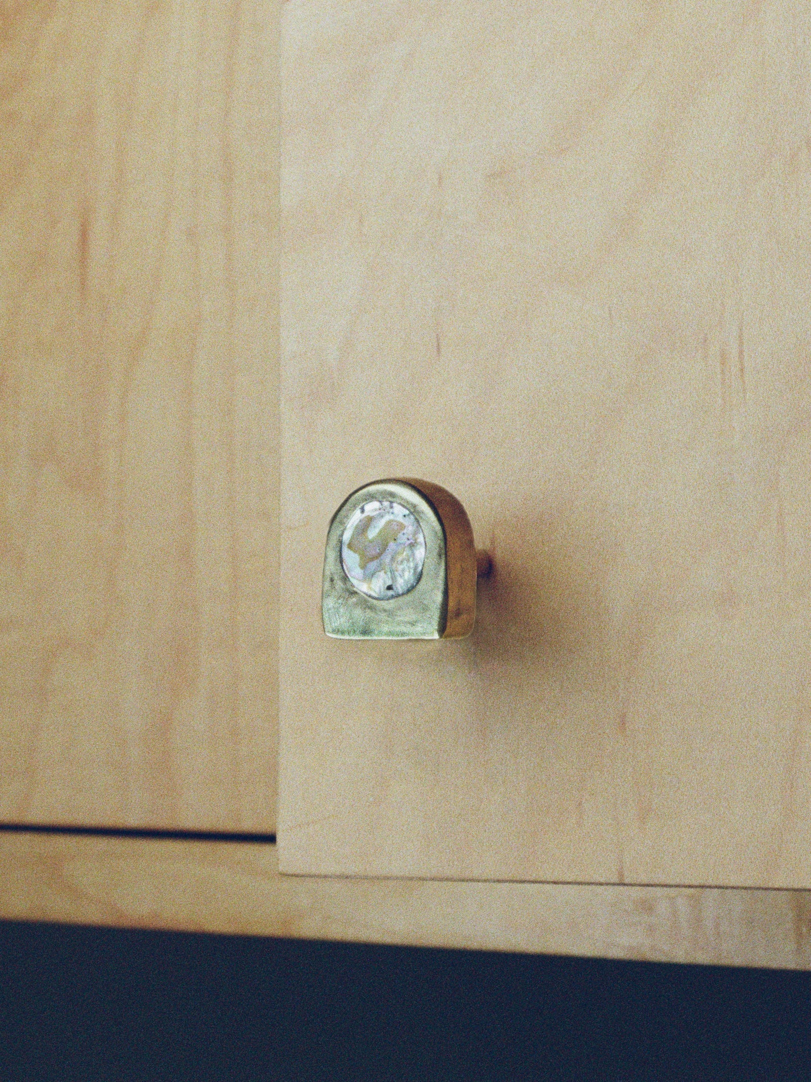 Abalone Arc Knob