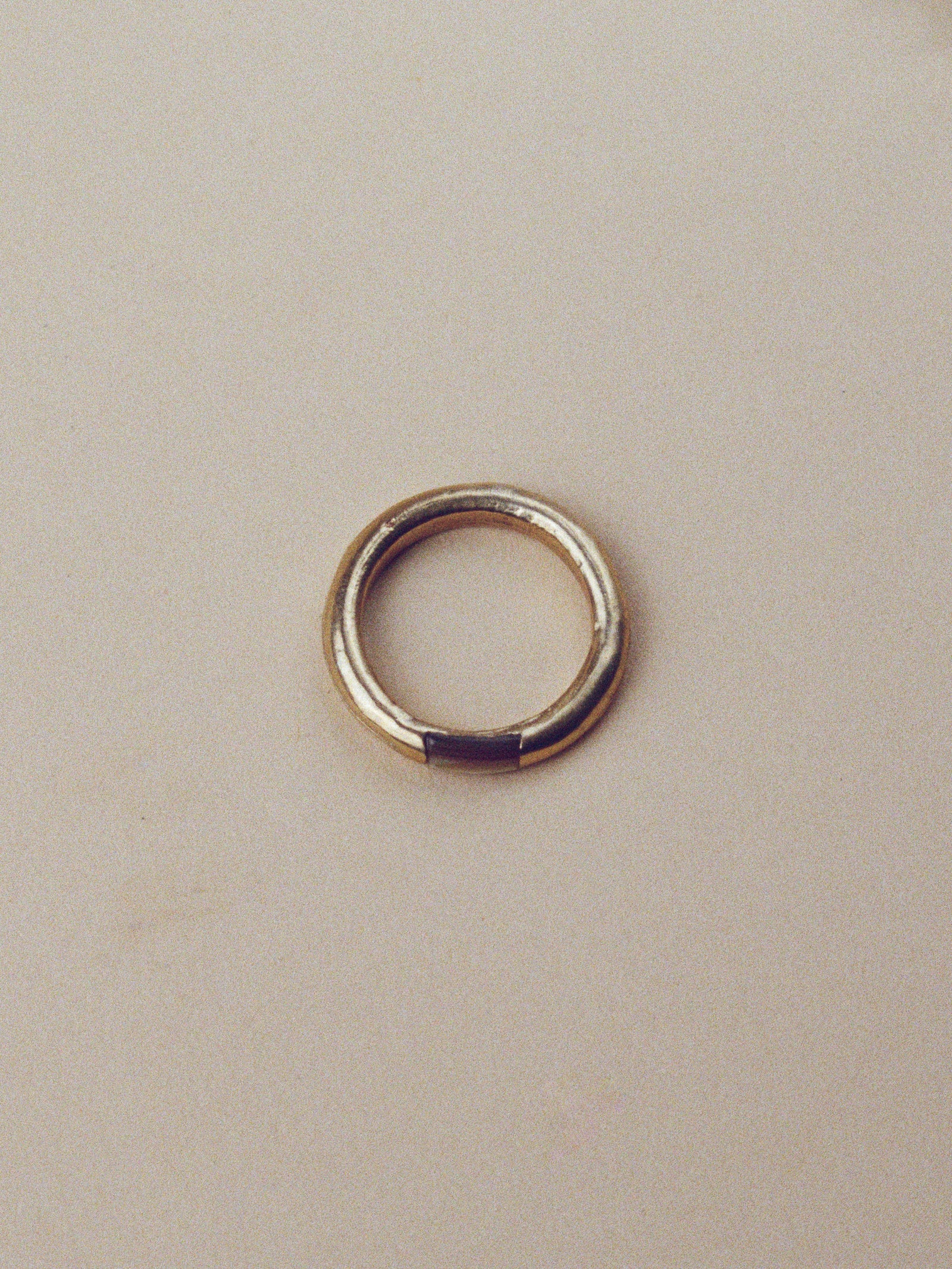 Rounded Band with Inlay
