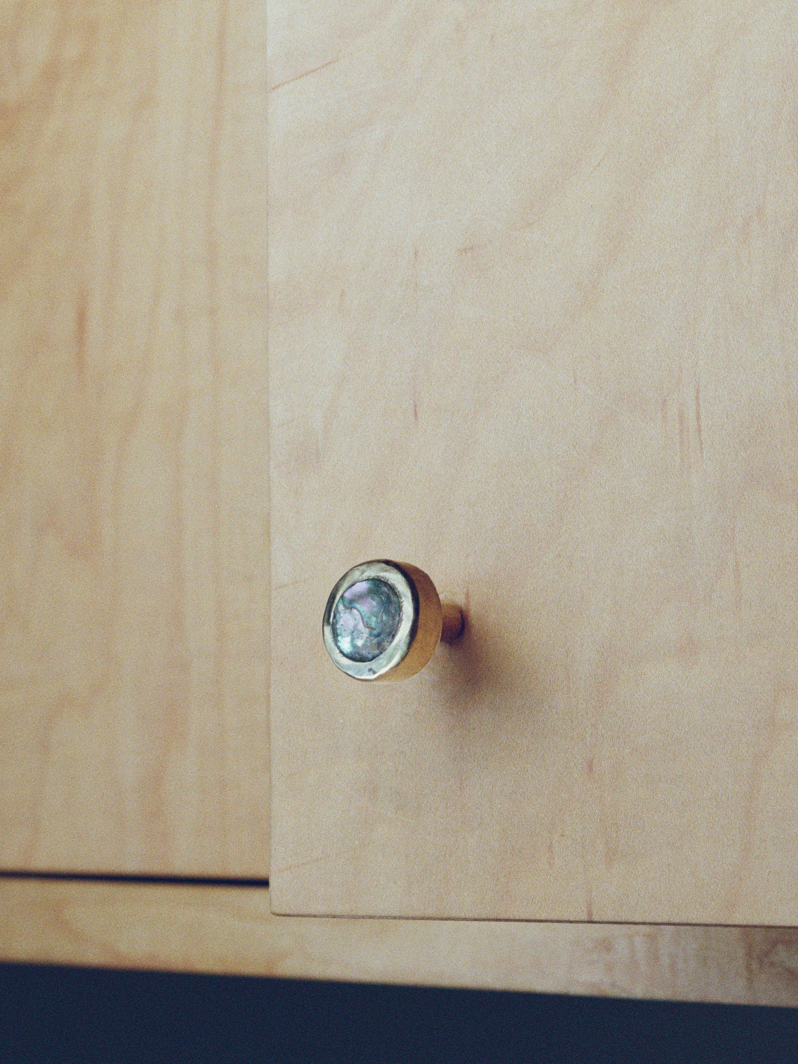 Abalone Circle Knob