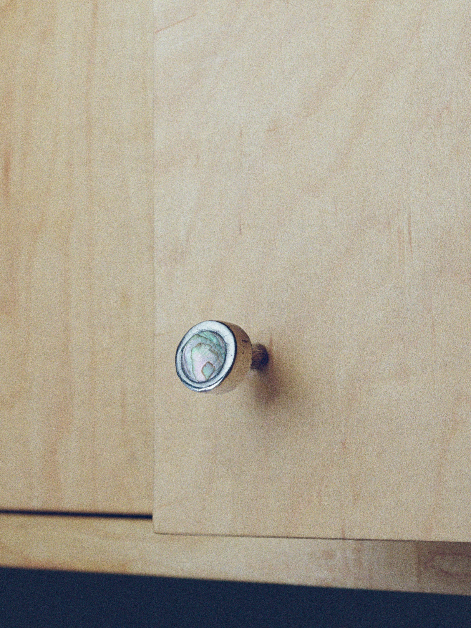 Abalone Circle Knob