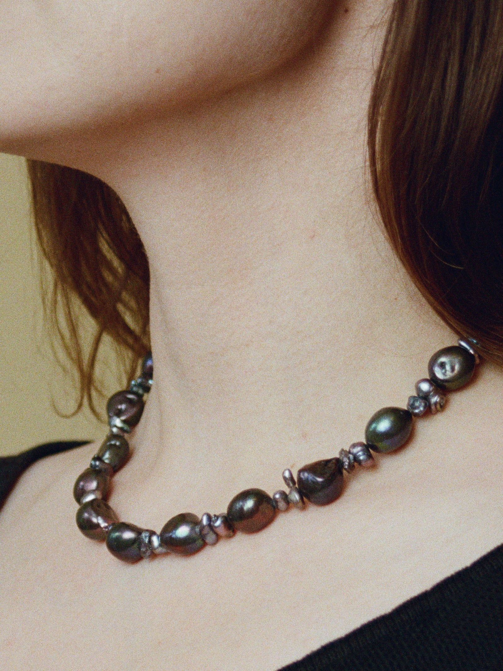 Black pearl necklace