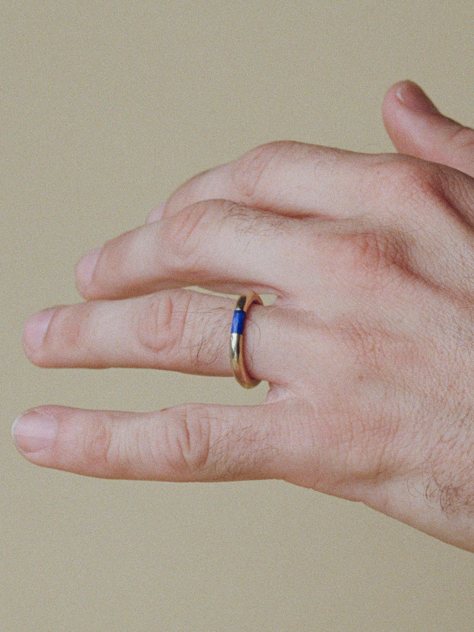 Rounded Band with Lapis Inlay