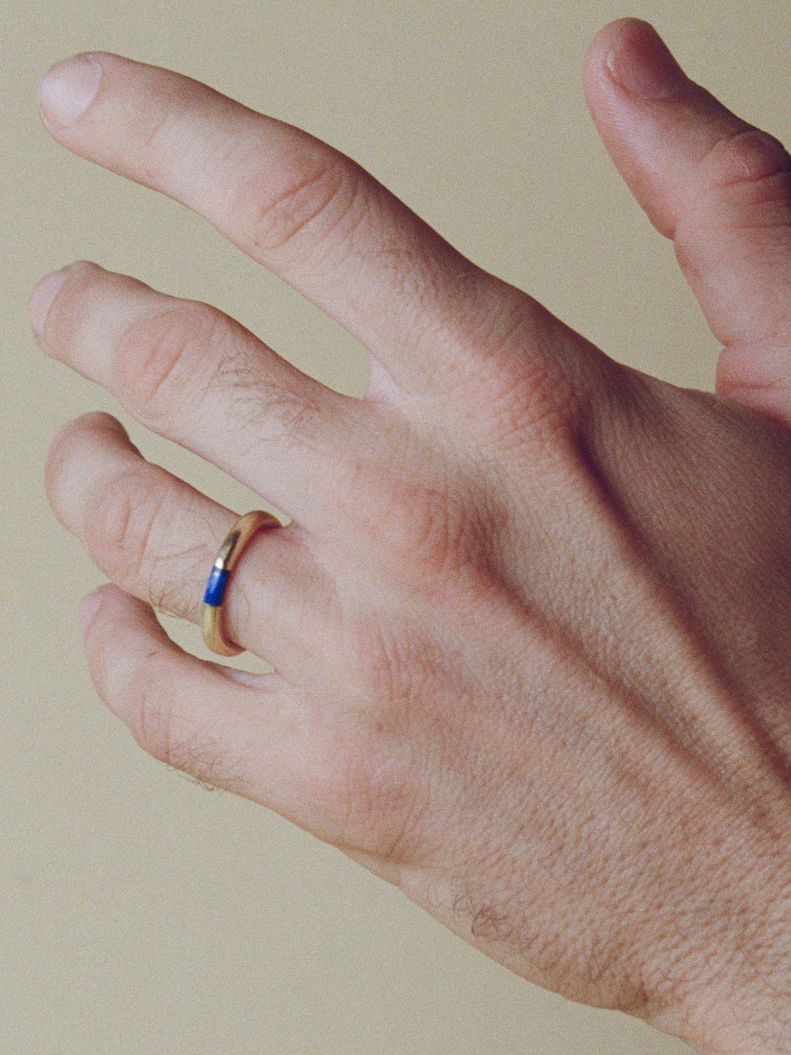 Rounded Band with Lapis Inlay