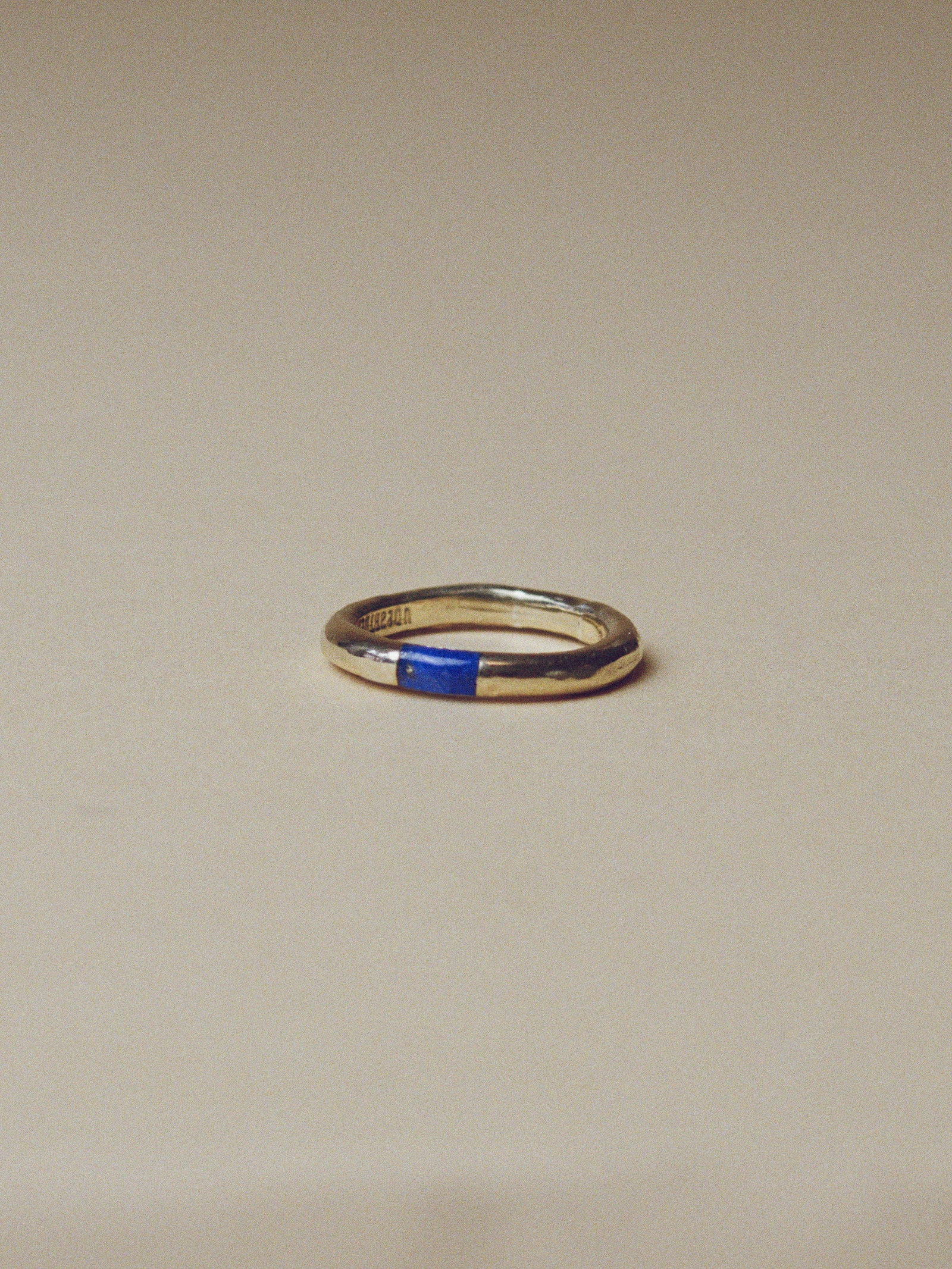 Rounded Band with Lapis Inlay