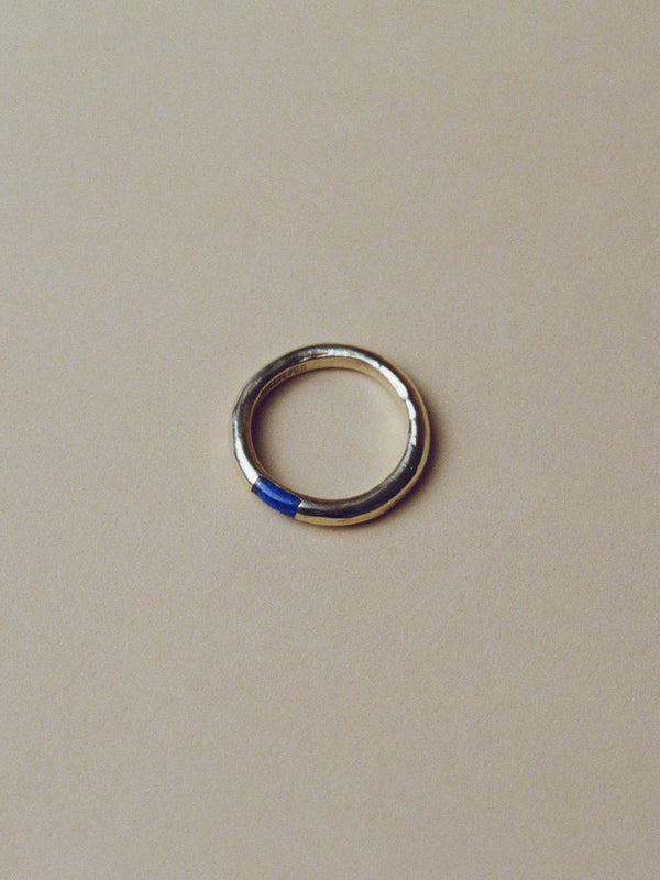 Rounded Band with Lapis Inlay