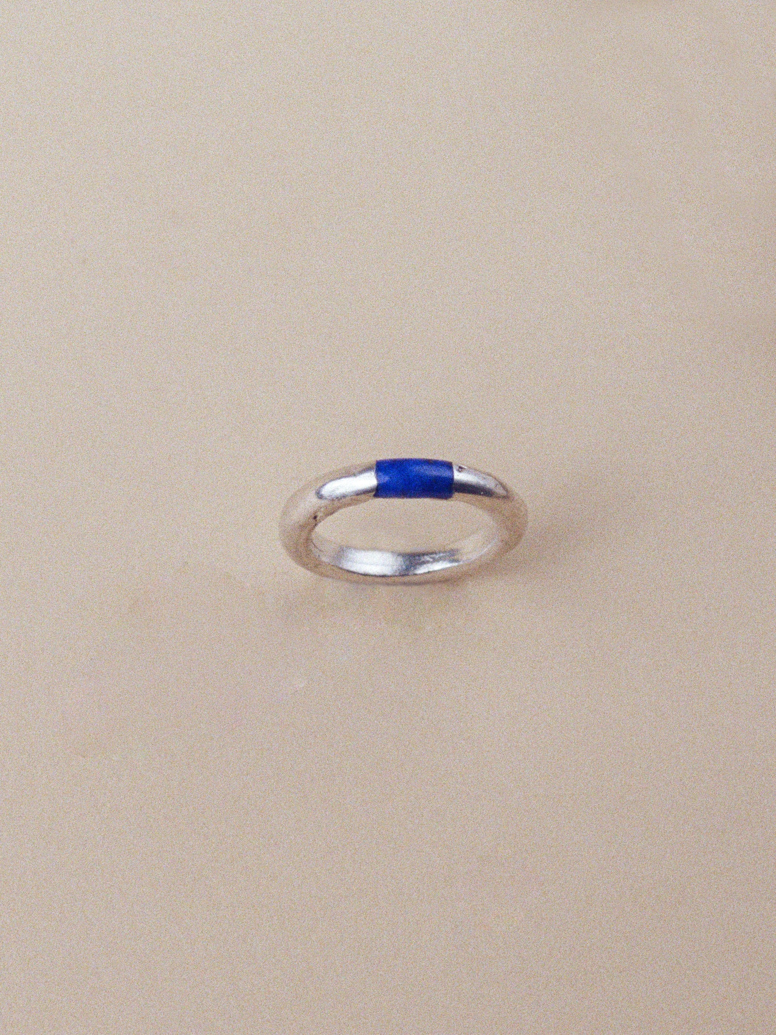 Rounded Band with Lapis Inlay