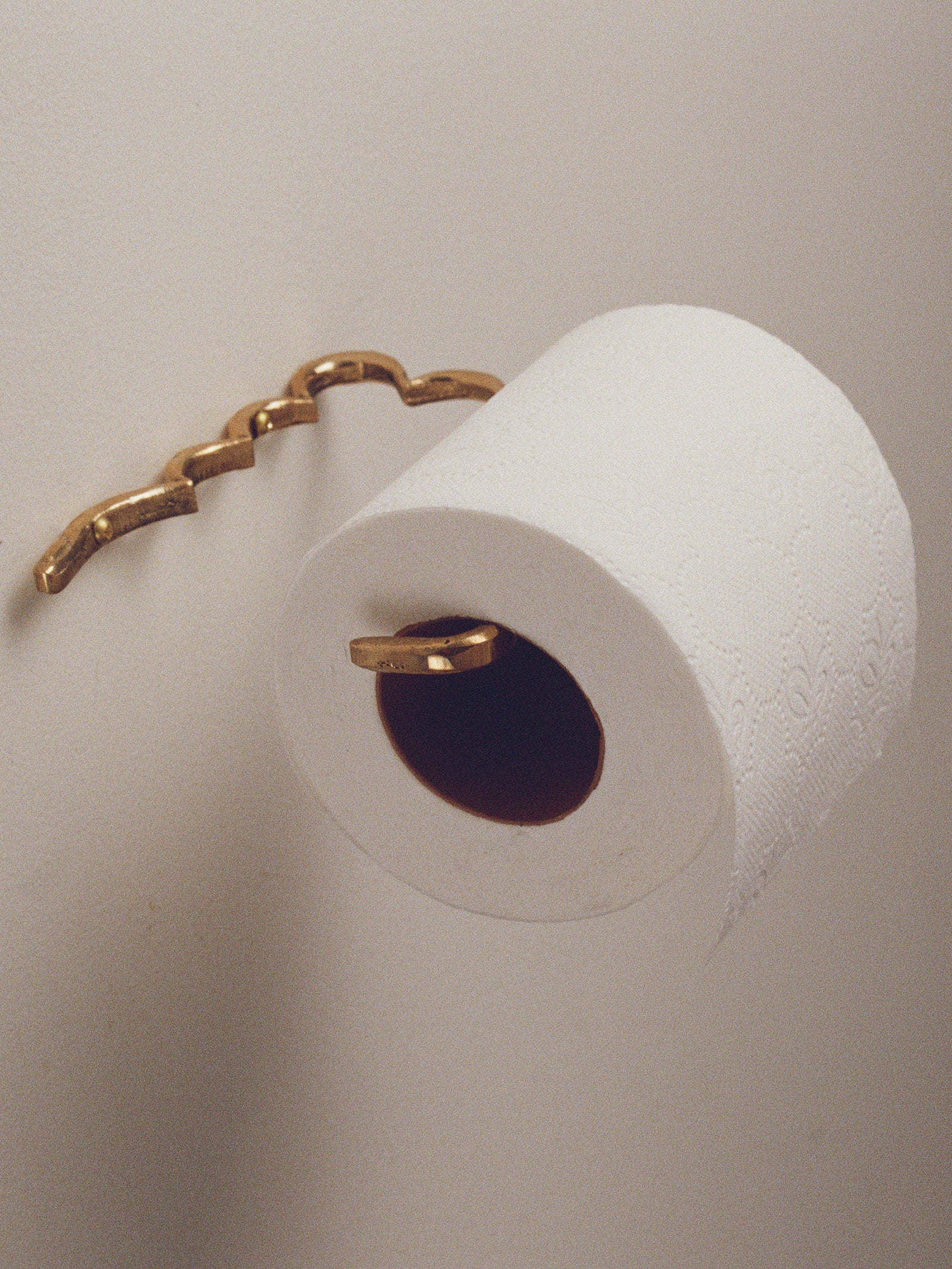 Scallop Toilet Paper Holder