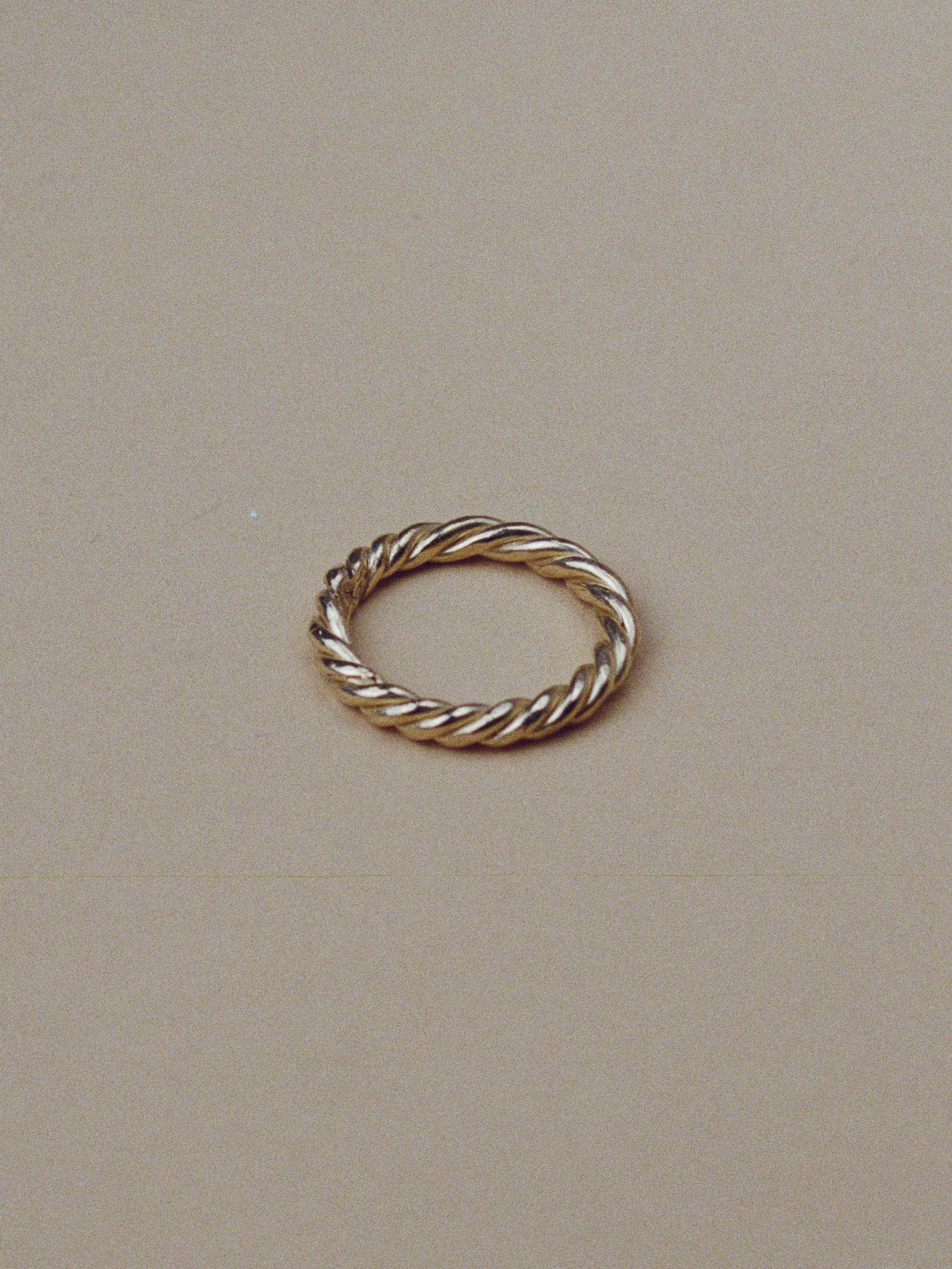 Twist band