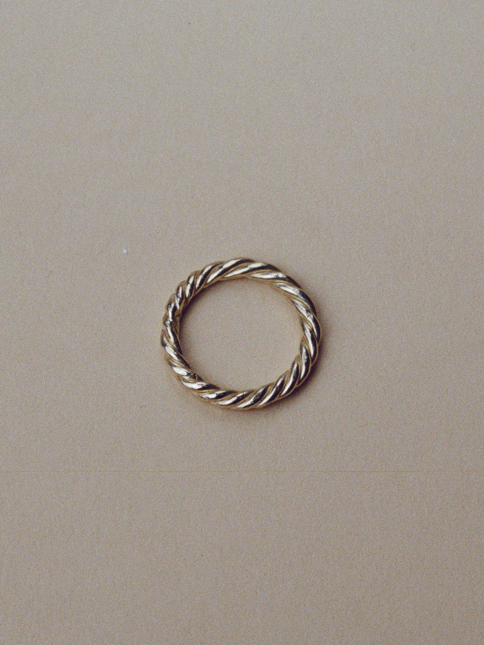 Twist band