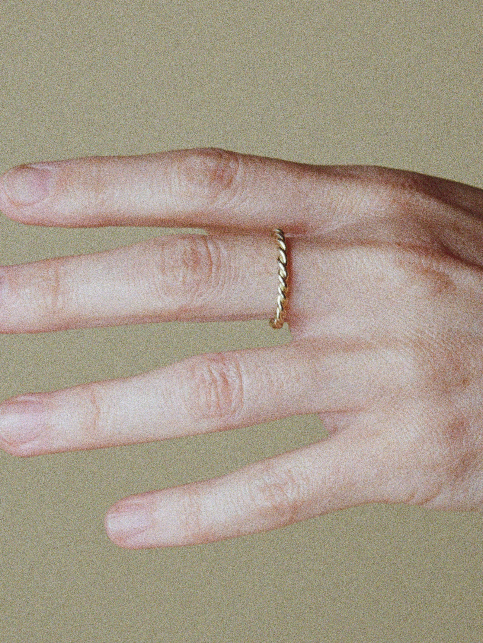 Thin Twist band