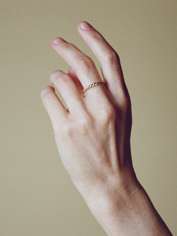 Thin Twist band